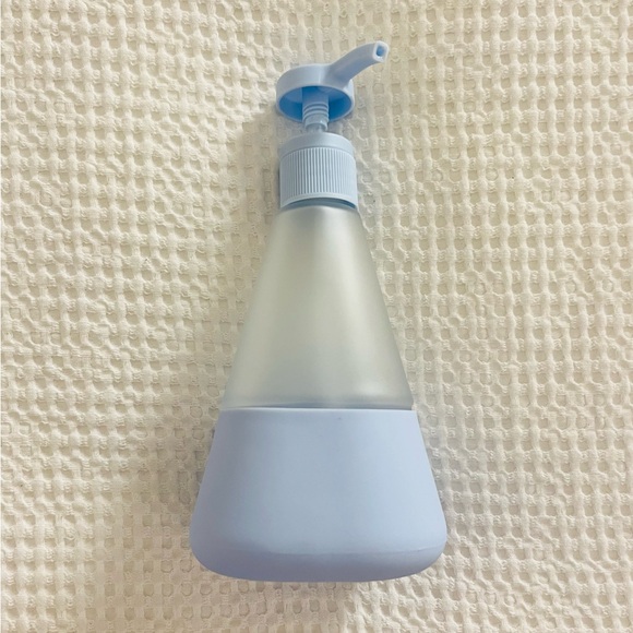 NWOT Cleancult Glass Liquid Hand Soap Dispenser - Picture 3 of 14